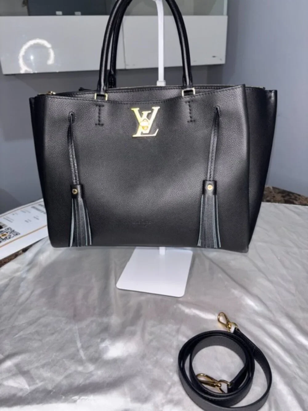 Louis Vuitton Lockmeto Black Leather Tote 🖤